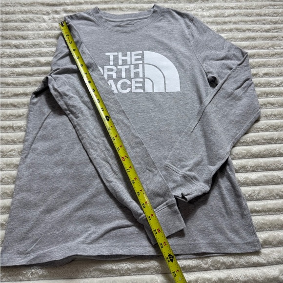 The North Face women’s Gray Logo Crew Neck Long Sleeve T-Shirt Size S - Picture 4 of 7